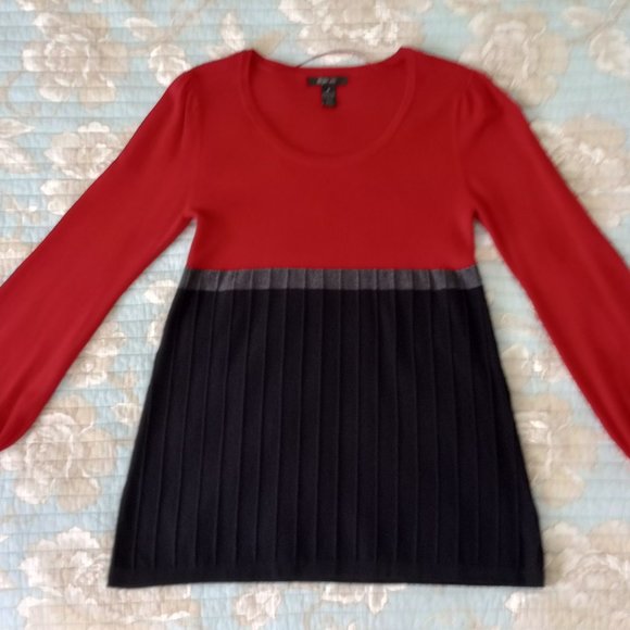 STYLE & CO SIZE M RED, GREY, & BLACK TUNIC SWEATER - Picture 5 of 6